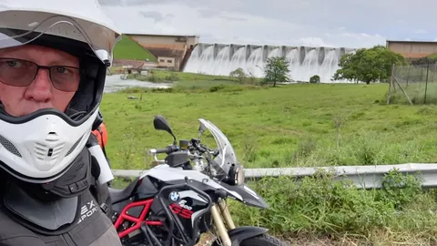 Midmar Dam Wall